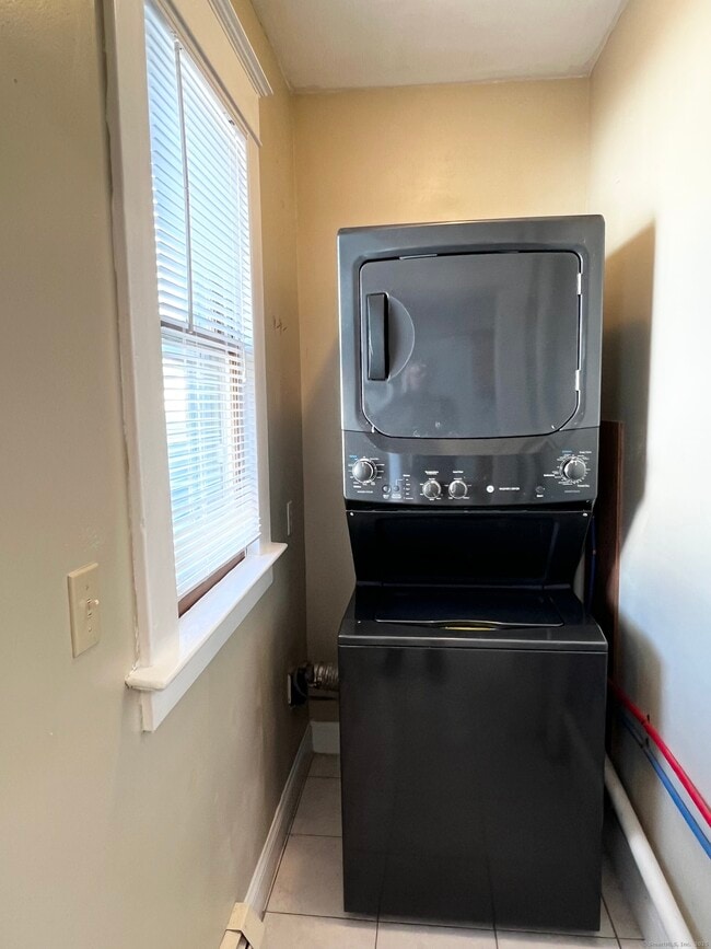 Photo - 532 High St Unit 2