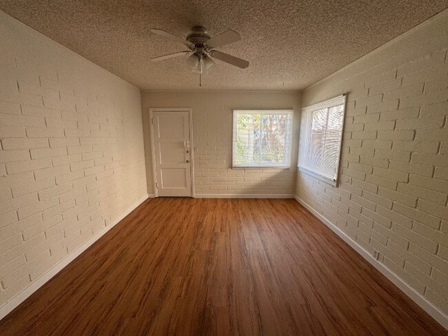 Photo - 2305 Lomita Blvd