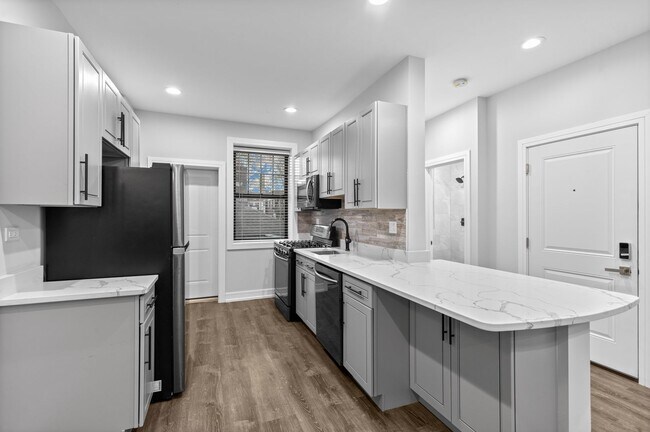 Photo - 6111 N Winthrop Ave Unidad 3