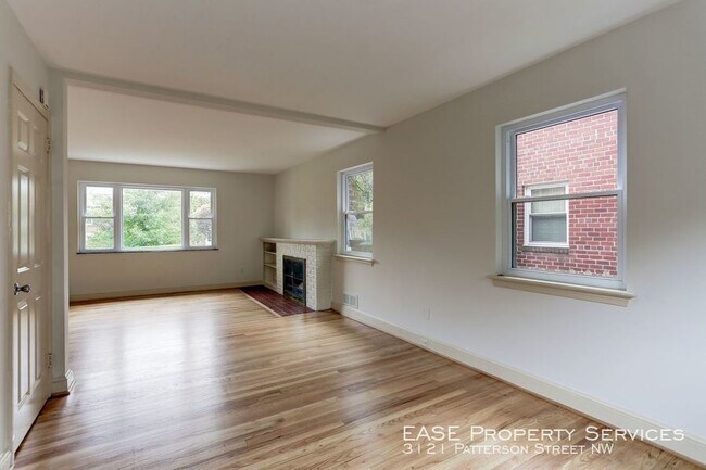 Photo - 3121 Patterson St NW