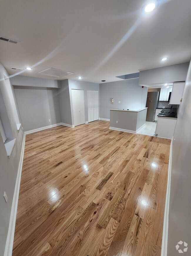 Building Photo - 914 E Passyunk Ave Unit 2F Rental