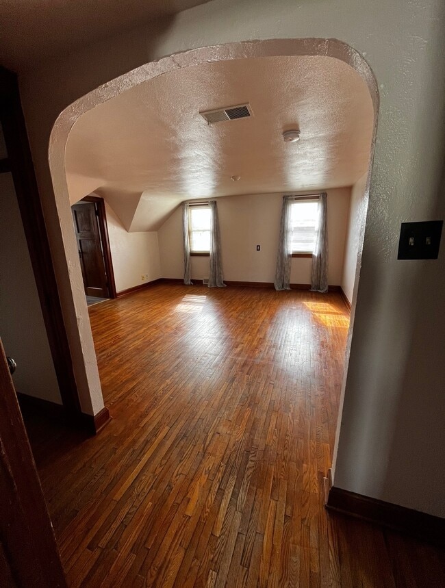 Photo - 257 Ledgeview Ave Unit 257 Ledgeview - Upper 2bd