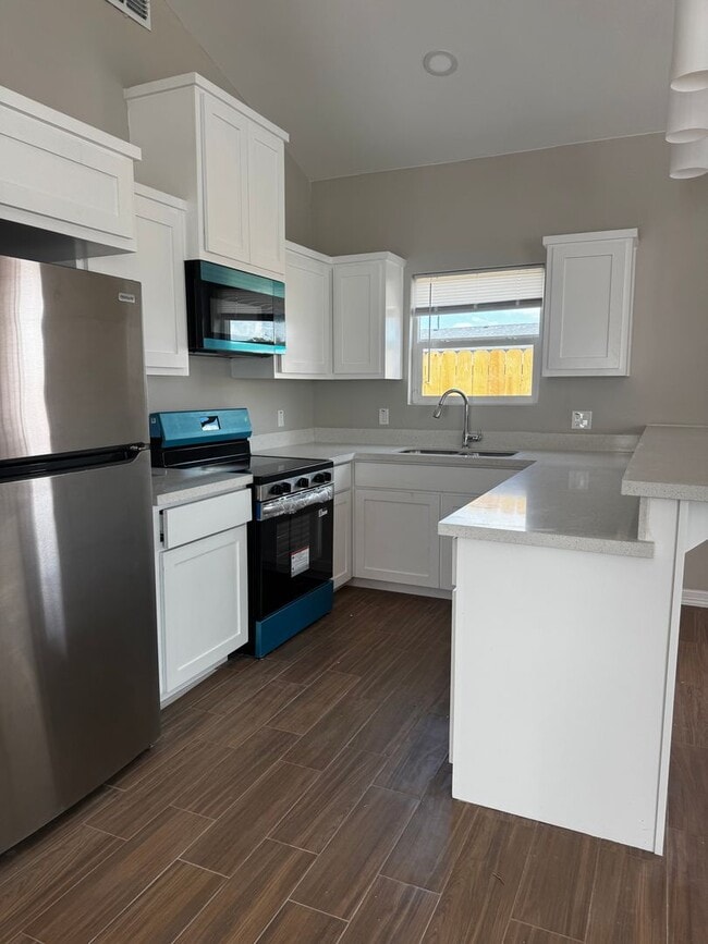 Photo - 705 Sparrow Rd Unidad #1