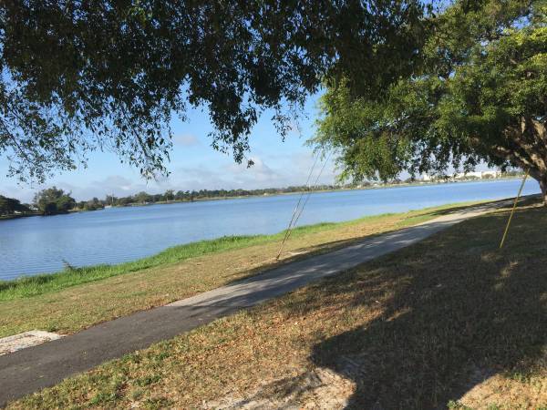 Lake Osborne - 122 Detroit St