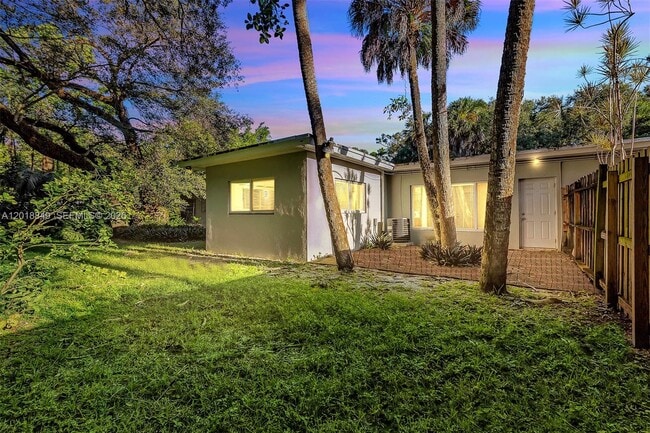 Photo - 1550 SW 23rd Ct Unit A