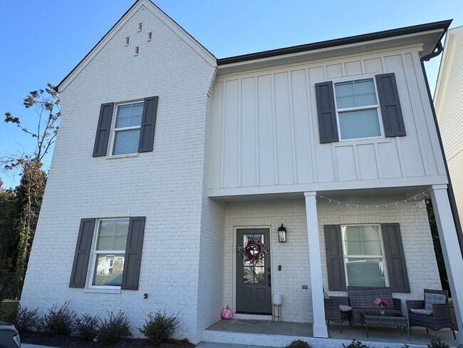 Building Photo - 4BR/4.5BA For Rent