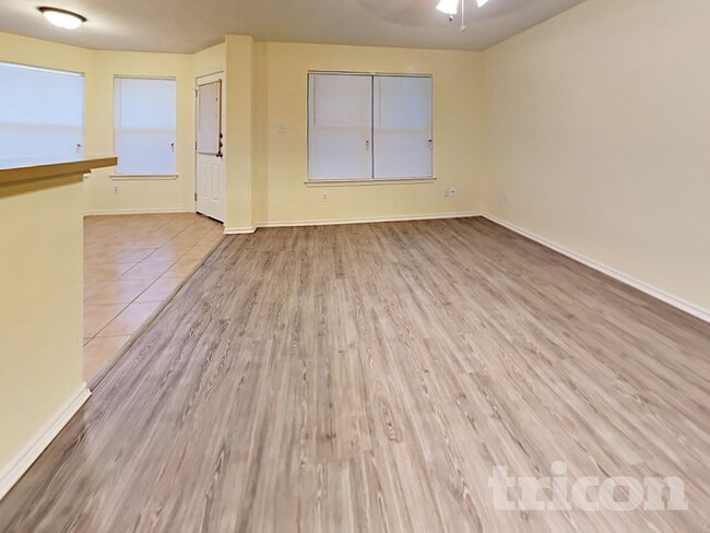 Photo - 5002 Braden Gate