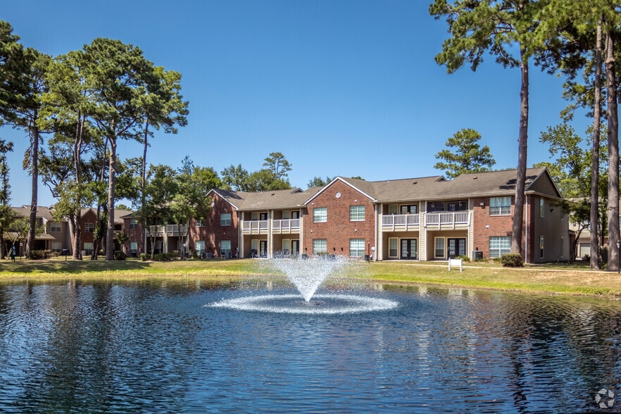 Lakeview Apartments