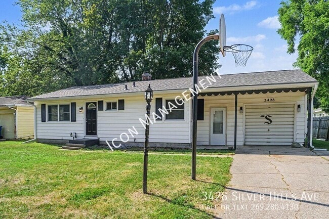 Building Photo - 3428 Silver Hills Ave
