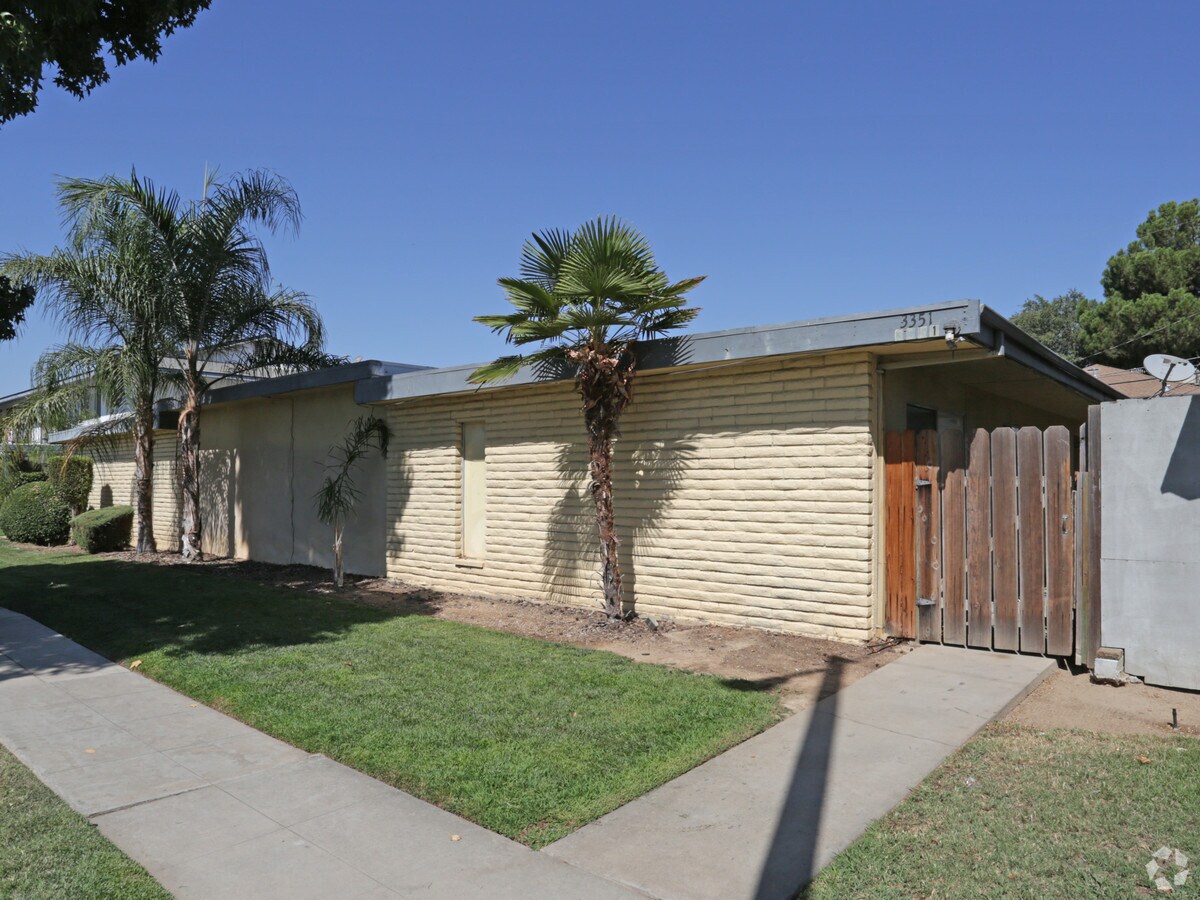 Photo - 3351 E Fairmont Ave