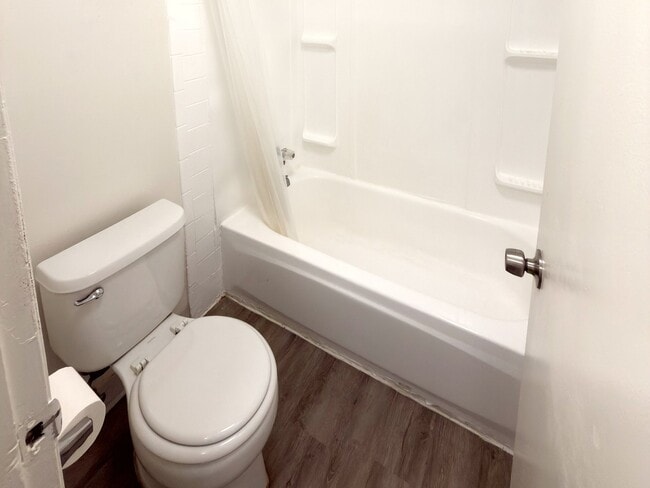 Photo - 13611 Doty Ave Unit 213