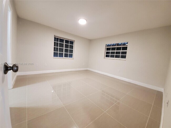 10372 NW 10th Ave Unit 10372