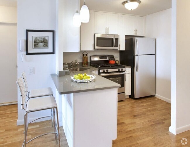 Building Photo - 375 S End Ave Rental