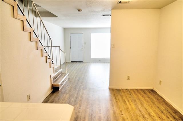 Photo - 9563 Olde Towne Row