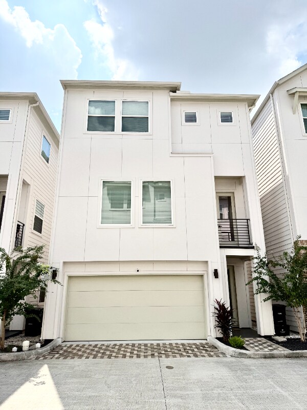 Building Photo - 8307 Brecha Ln Rental