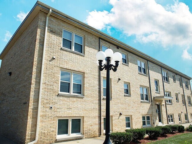 55 East Healey Street