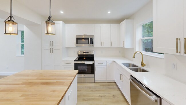 Photo - 2016 Towner Ave SW