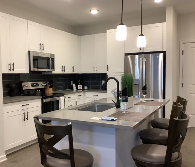 Building Photo - Reverie Belmont Unit C103