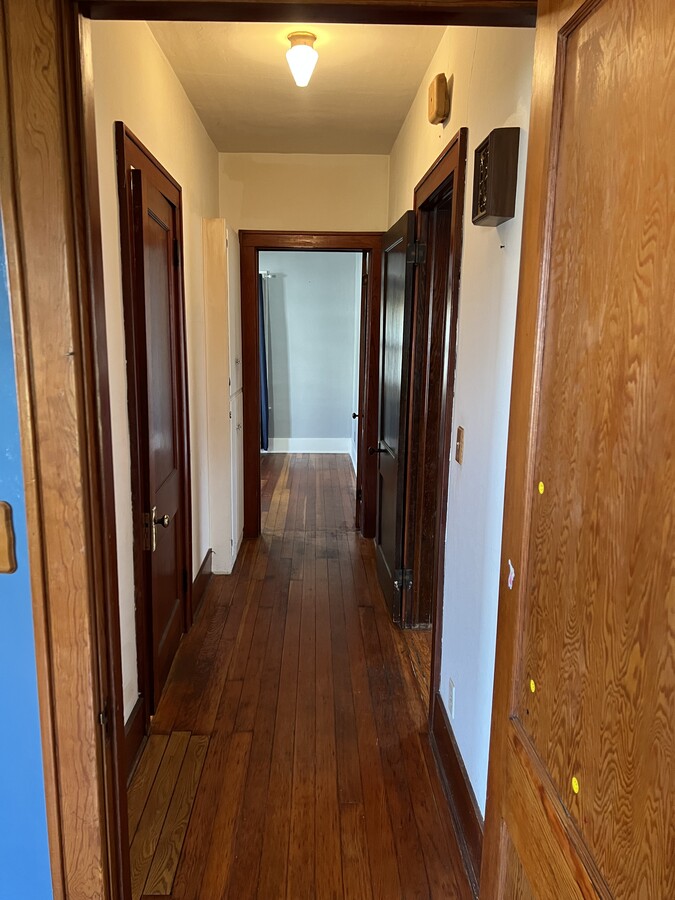 Photo - 212 E Main St