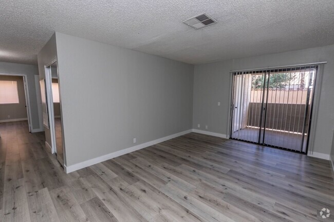 Building Photo - For Rent – Renovated 3BR/2BA Condo in Dese... Unit 1140