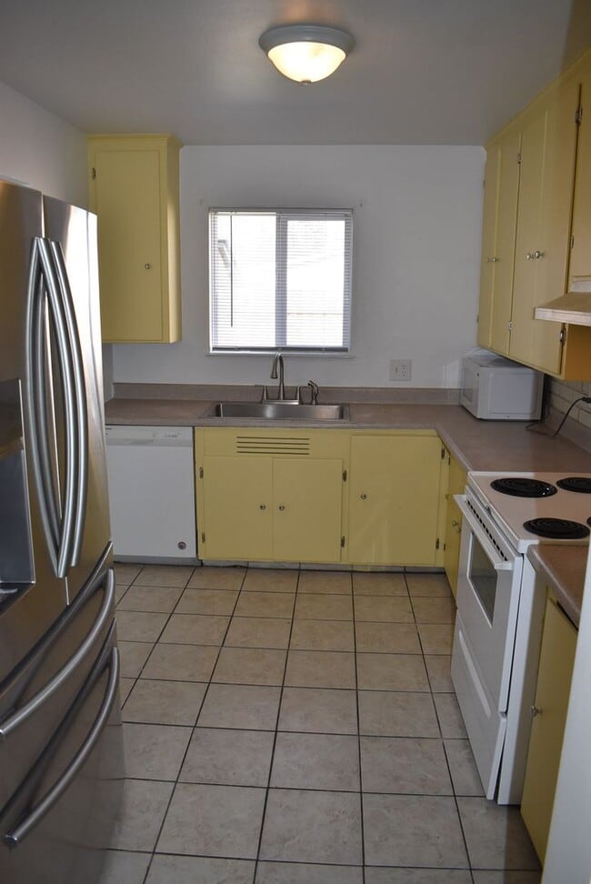 Photo - All Utilities Paid Including Internet!