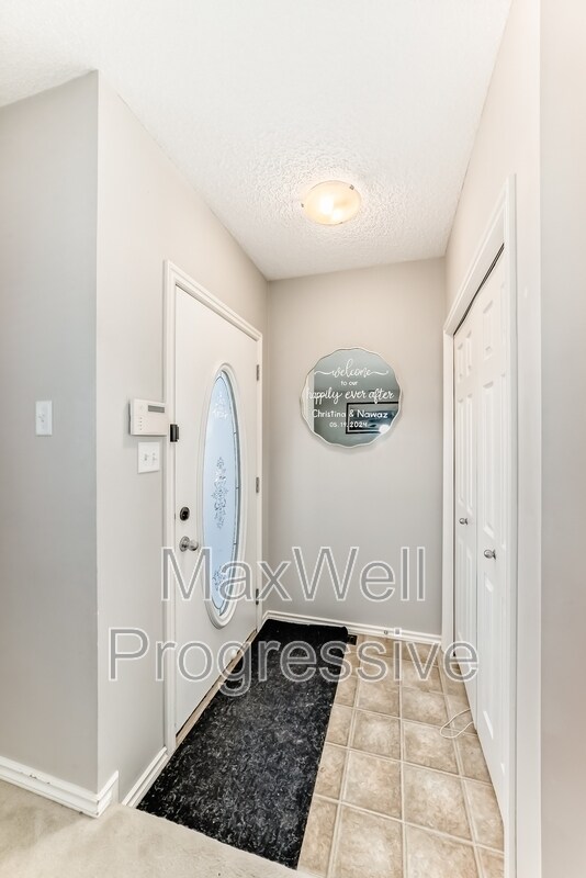 Photo - 9135-9213 213 St NW