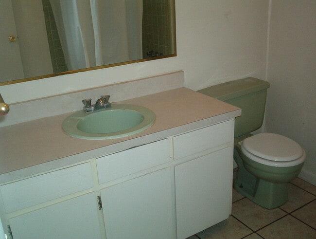 Photo - 931 McFarlan Ave