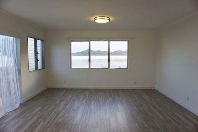 Photo - Kaneohe - Waterfront 3 bedroom, 1 bathroom...