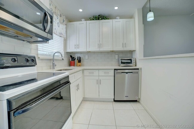 1801 Ocean Dr Unit 110
