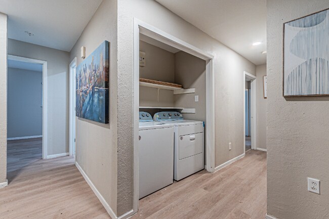 Photo - 3728 Yosemite Dr