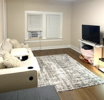 Photo - 107 S Buchanan St Apartments Unit B