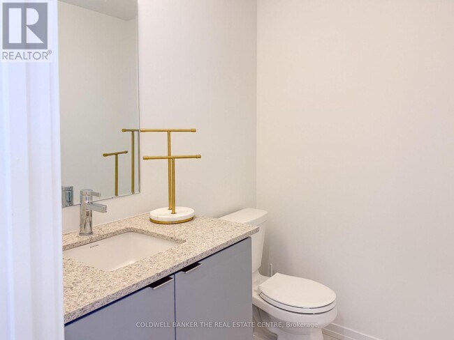 Photo - 16 Lytham Grn Cir