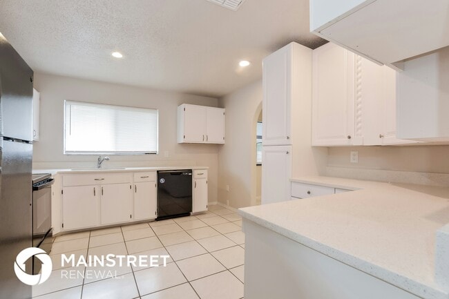 Photo - 418 Tuloma Ave SW