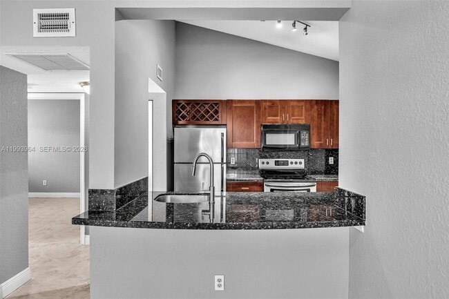 Photo - 2881 N Oakland Forest Dr Unit 212