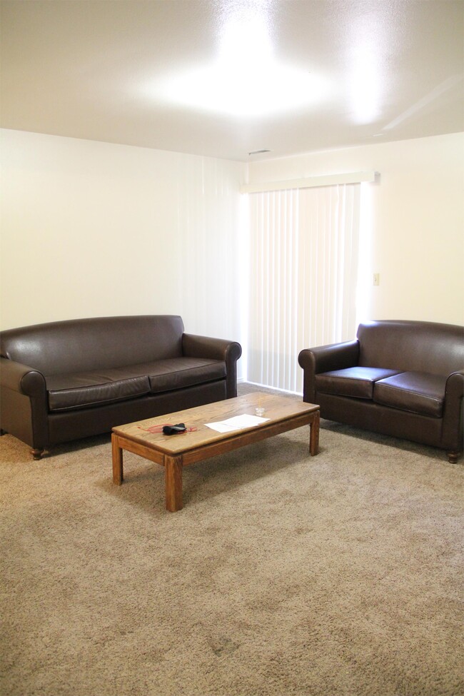 Photo - 747 N 200 E Townhome