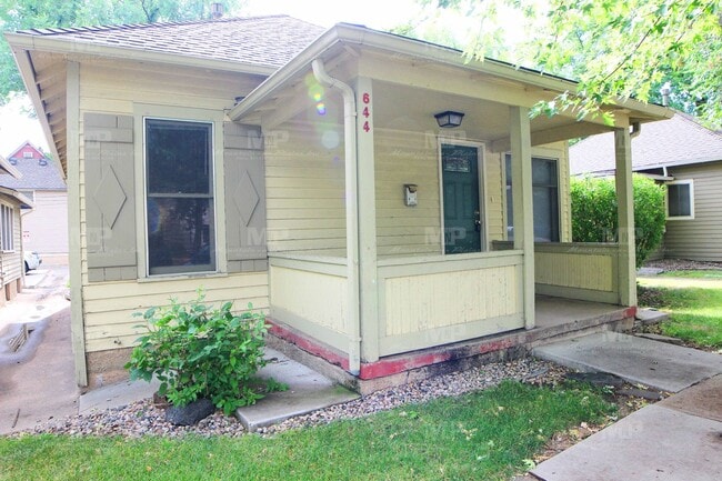 Building Photo - 644 S Meldrum St