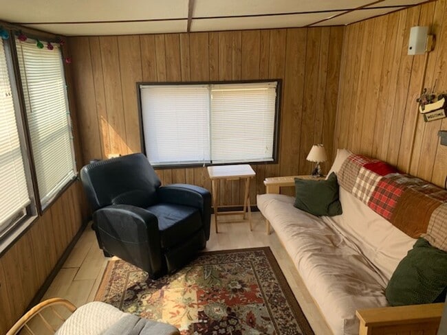 Photo - 3 Bedroom Lake Front Home