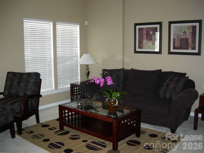 Photo - 809 Dillard Rd