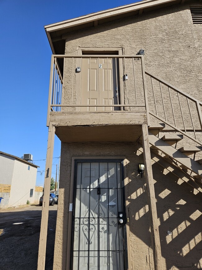 Building Photo - 1441 S 14th St Unit 1
