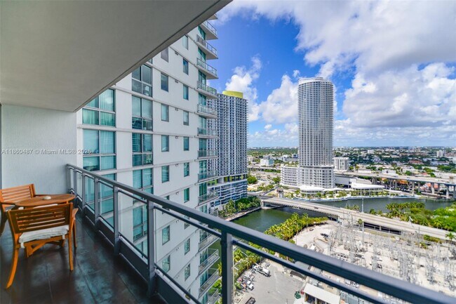 Photo - 92 SW 3rd St Unit # 2707