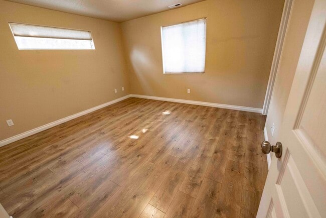 Photo - 1300 SW Greeley St