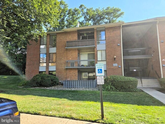 Building Photo - 222 10 Echelon Rd Rental