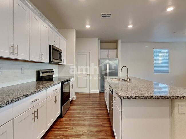 Photo - 344 Timber Kate Pl