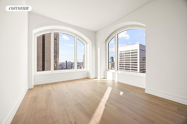 Photo - 520 Fifth Avenue 53C