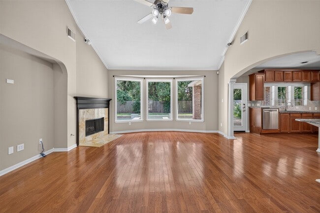Building Photo - 21327 Pennshore Ln