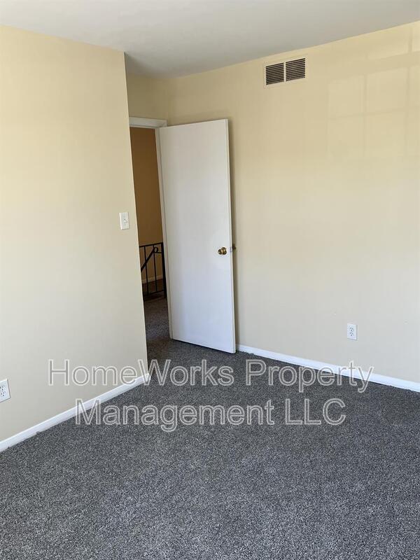 Photo - 462 Norvelle Ct