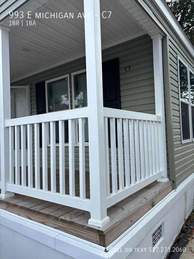 Photo - 993 E Michigan Ave