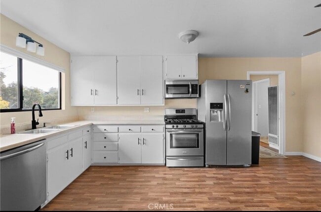 Building Photo - 5190 Palma Ave