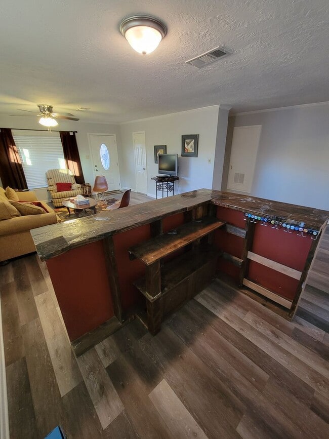 Photo - Bryan - 3 bed/ 2 bath / 2 car garage house with fenced back yard, near Texas A&M