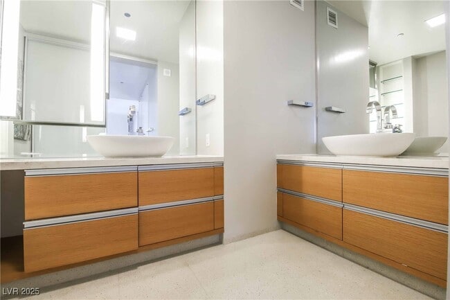 Building Photo - 3726 S Las Vegas Blvd Unit 1906